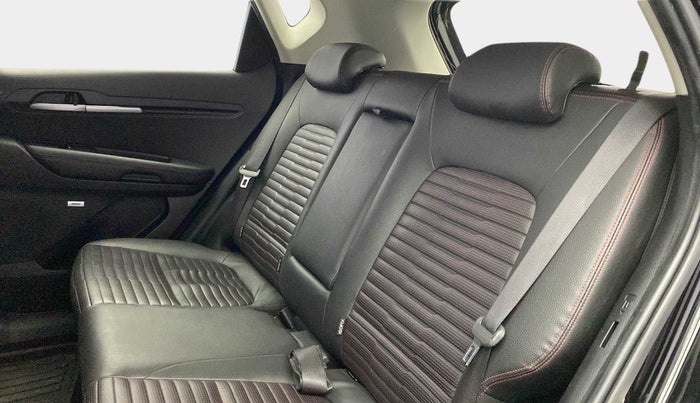 2021 KIA SONET GTX PLUS 1.0 DCT, Petrol, Automatic, 29,798 km, Right Side Rear Door Cabin