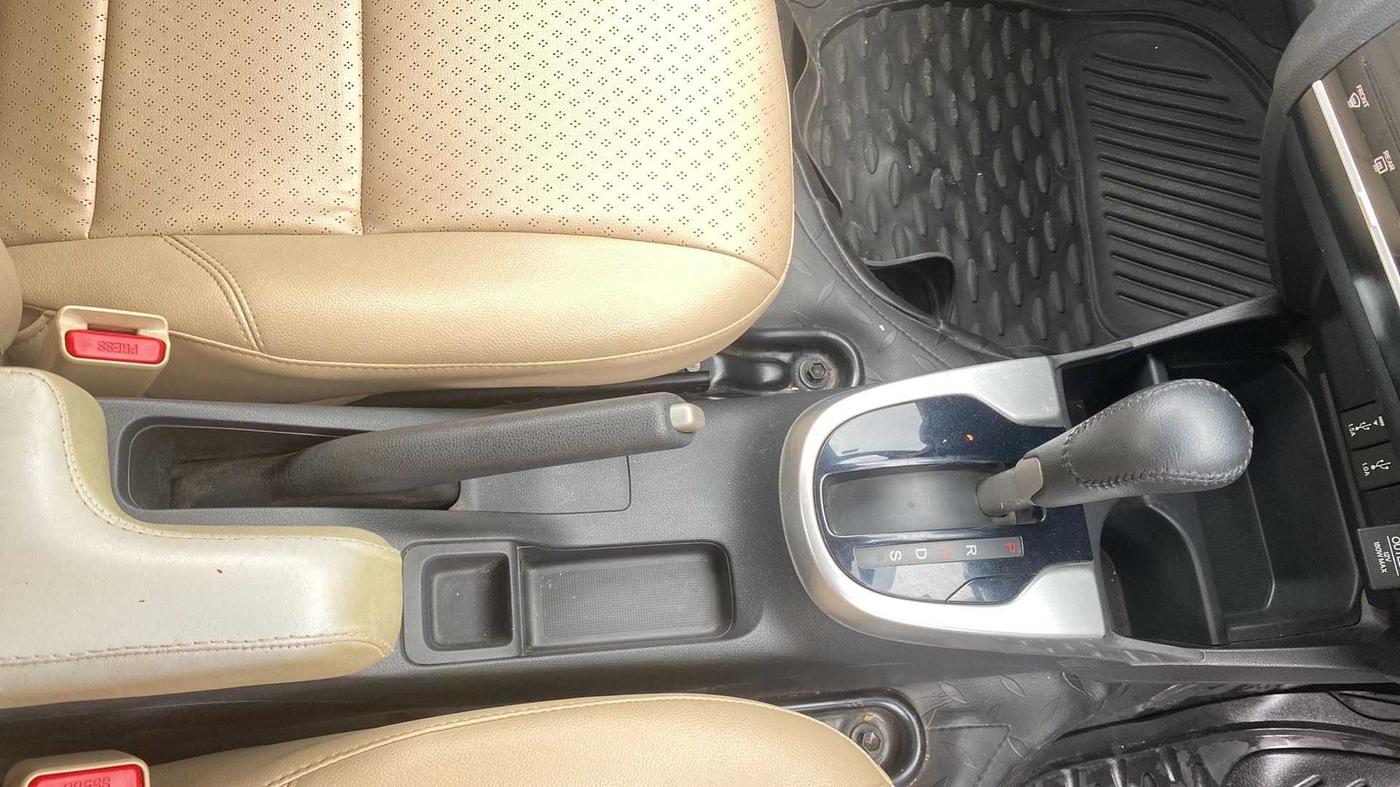 2019 Honda Jazz 1.2L I-VTEC VX CVT, Petrol, Automatic, 40,233 km, Gear Lever