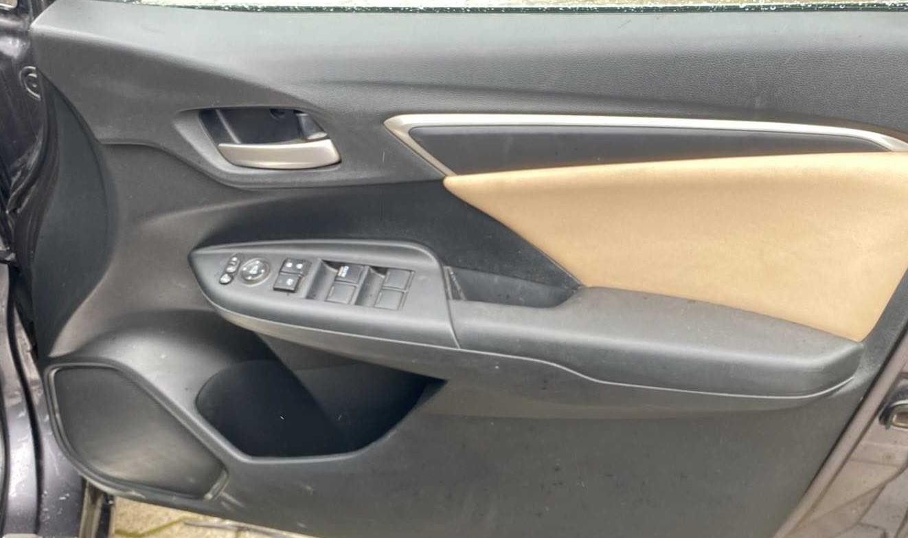 2019 Honda Jazz 1.2L I-VTEC VX CVT, Petrol, Automatic, 40,233 km, Driver Side Door Panels Control