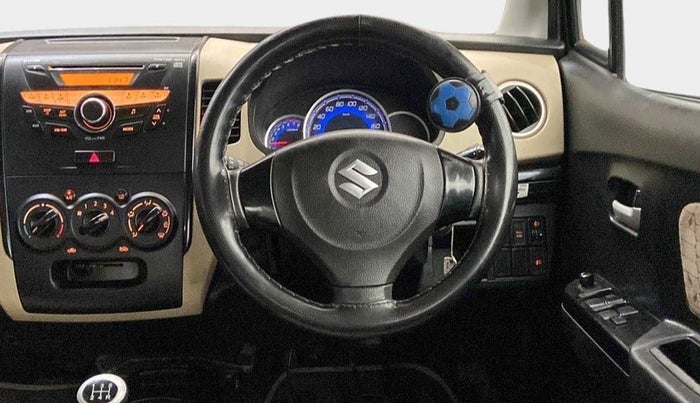 2017 Maruti Wagon R 1.0 VXI, Petrol, Manual, 43,683 km, Steering Wheel Close Up
