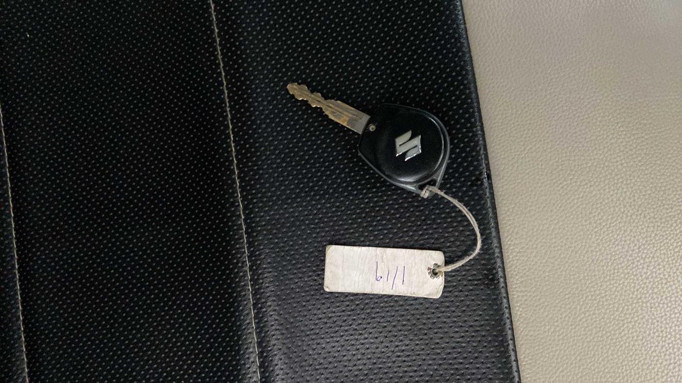 2017 Maruti Wagon R 1.0 VXI, Petrol, Manual, 43,683 km, Key Close Up