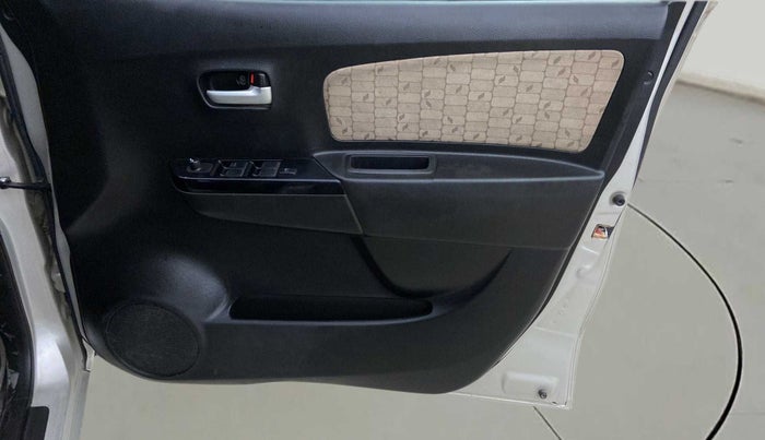 2017 Maruti Wagon R 1.0 VXI, Petrol, Manual, 43,683 km, Driver Side Door Panels Control