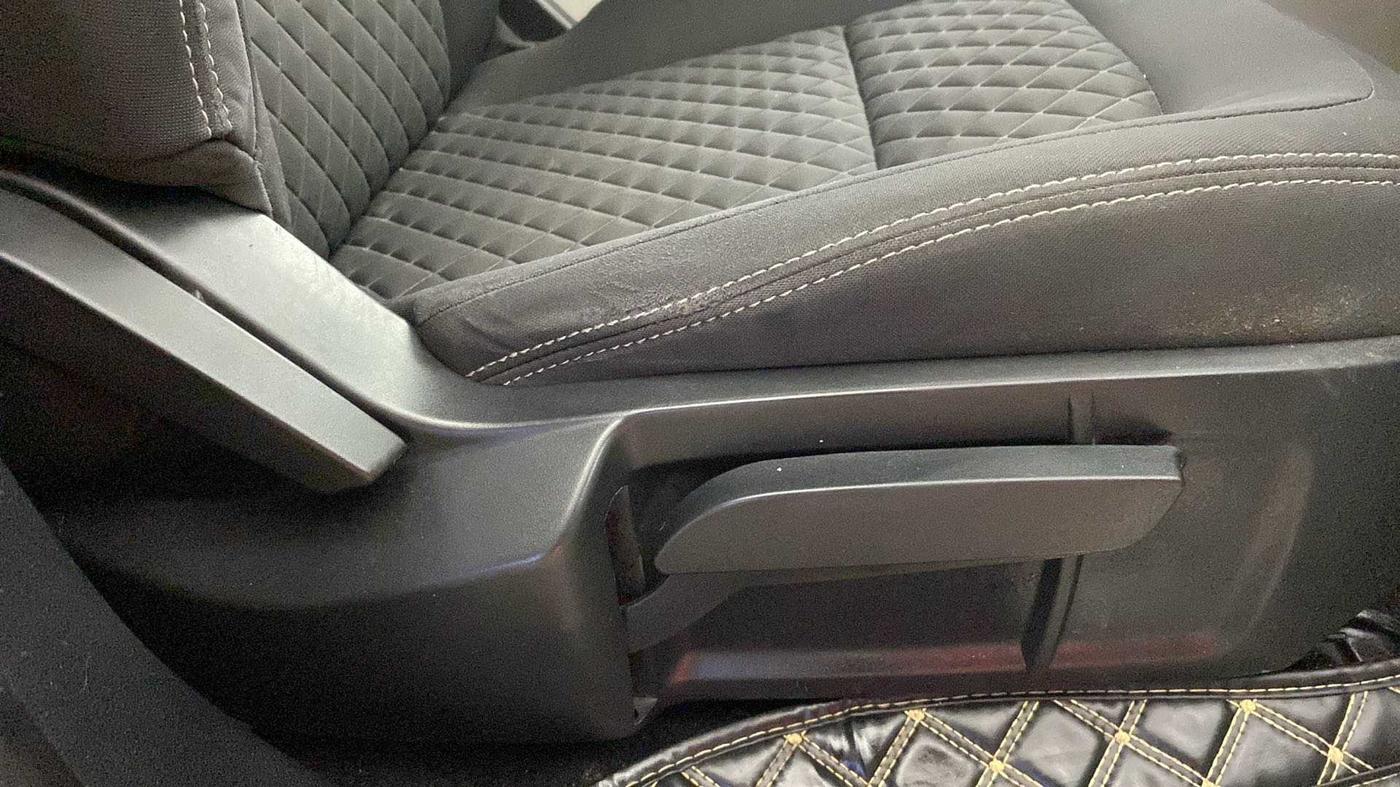 2021 Tata Safari XT PLUS, Diesel, Manual, 42,072 km, Driver Side Adjustment Panel