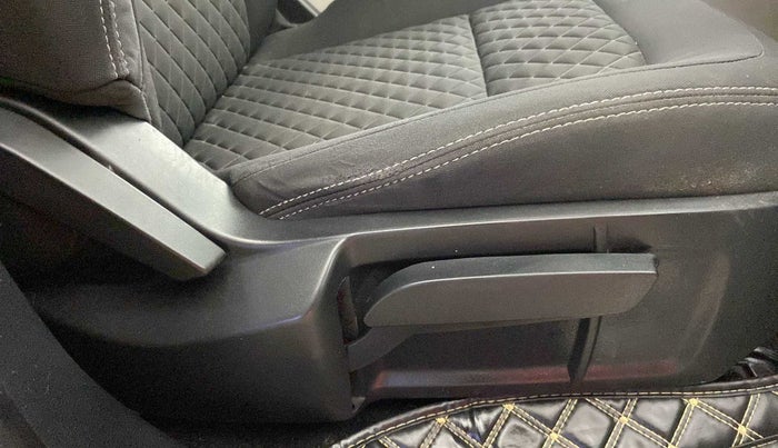 2021 Tata Safari XT PLUS, Diesel, Manual, 42,072 km, Driver Side Adjustment Panel