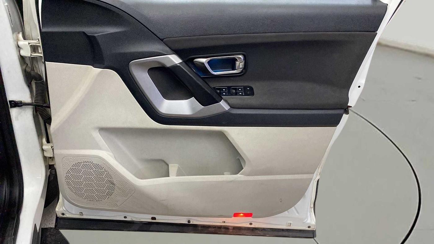 2021 Tata Safari XT PLUS, Diesel, Manual, 42,072 km, Driver Side Door Panels Control