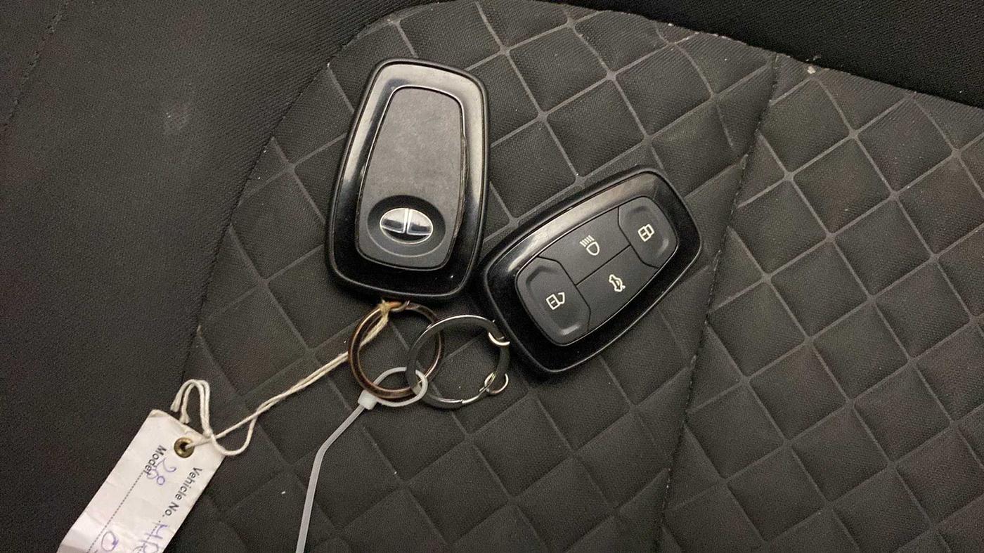 2021 Tata Safari XT PLUS, Diesel, Manual, 42,072 km, Key Close Up