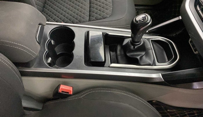 2021 Tata Safari XT PLUS, Diesel, Manual, 42,072 km, Gear Lever