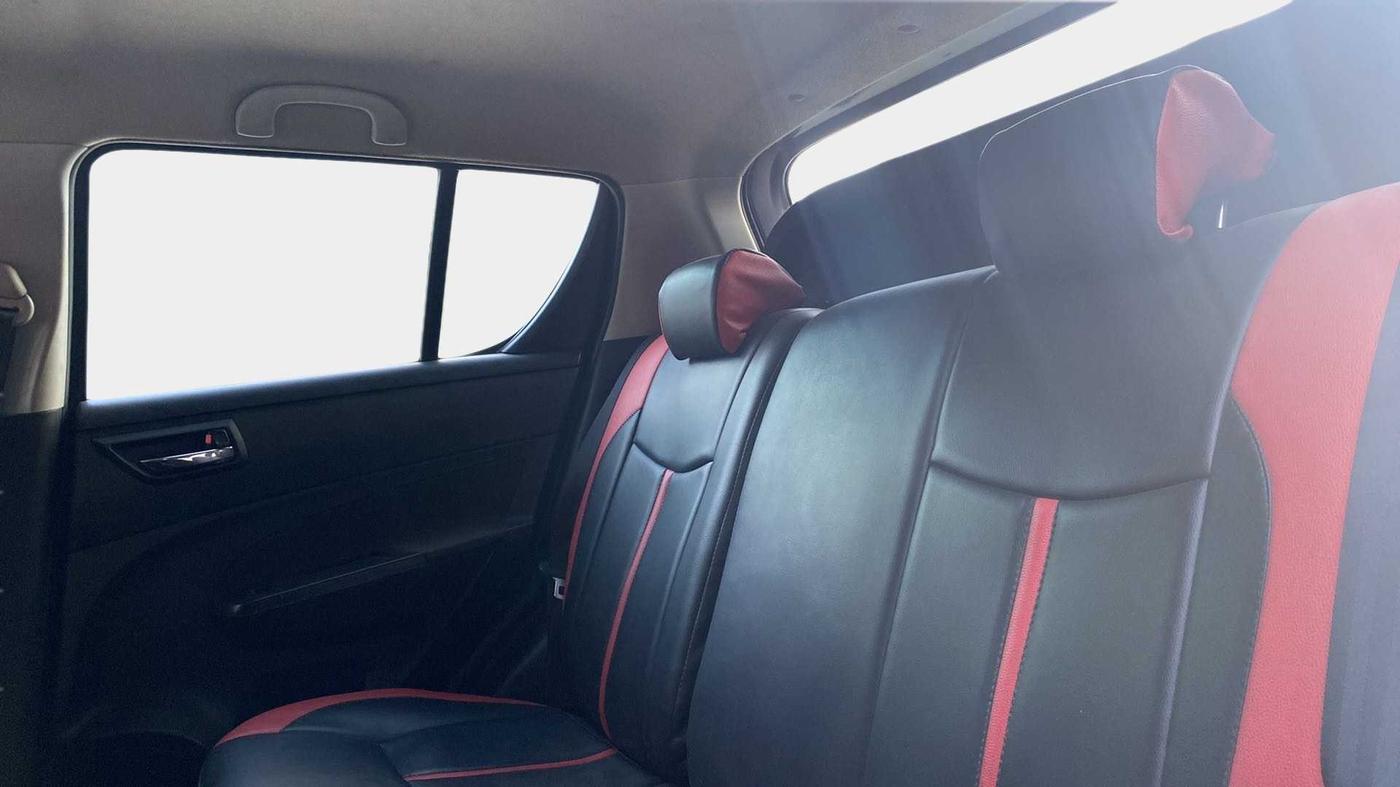 2016 Maruti Swift VXI, Petrol, Manual, 67,598 km, Right Side Rear Door Cabin