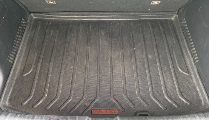 2022 KIA SONET HTX PLUS 1.5, Diesel, Manual, 41,591 km, Boot Inside