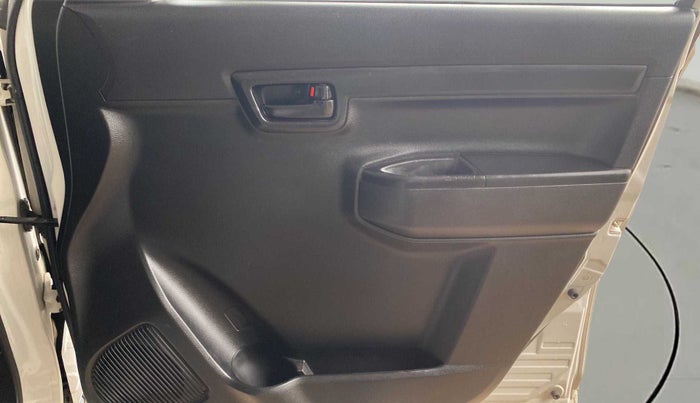 2022 Maruti S PRESSO VXI+, Petrol, Manual, 28,449 km, Driver Side Door Panels Control