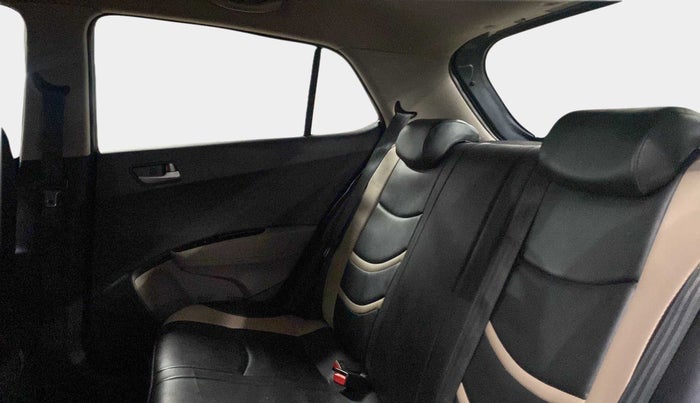 2015 Hyundai Grand i10 ASTA AT 1.2 KAPPA VTVT, Petrol, Automatic, 54,671 km, Right Side Rear Door Cabin