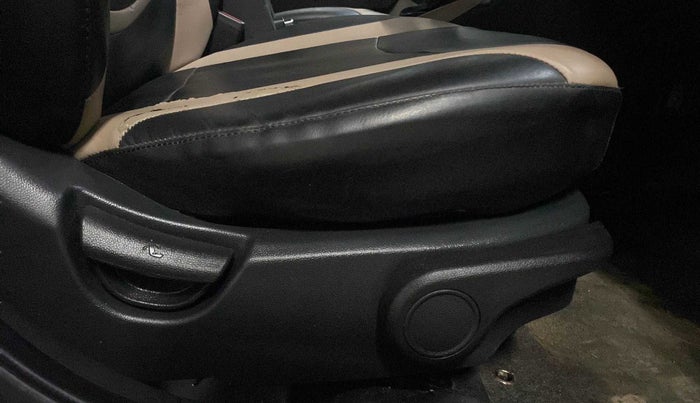 2015 Hyundai Grand i10 ASTA AT 1.2 KAPPA VTVT, Petrol, Automatic, 54,671 km, Driver Side Adjustment Panel
