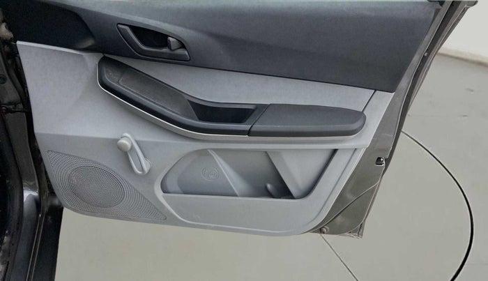 2023 Tata Tiago XE PETROL, Petrol, Manual, 7,441 km, Driver Side Door Panels Control
