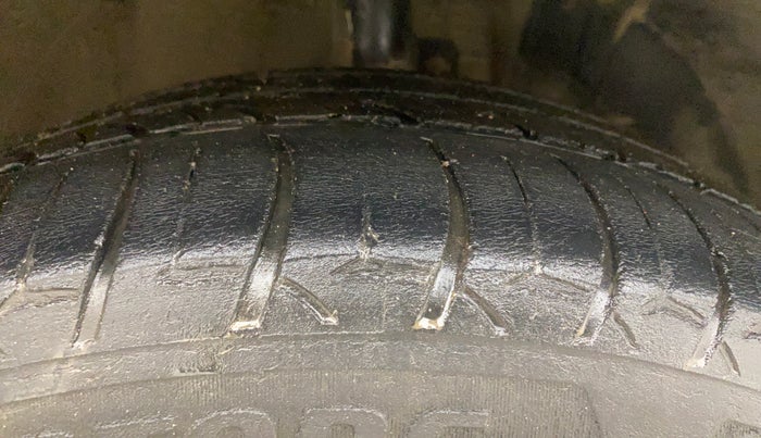 2020 Maruti Baleno ALPHA CVT PETROL 1.2, Petrol, Automatic, 85,909 km, Right Front Tyre Tread