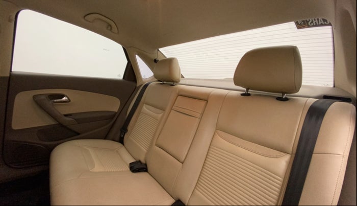 2015 Skoda Rapid 1.5 TDI CR ELEGANCE AT, Diesel, Automatic, 73,609 km, Right Side Rear Door Cabin