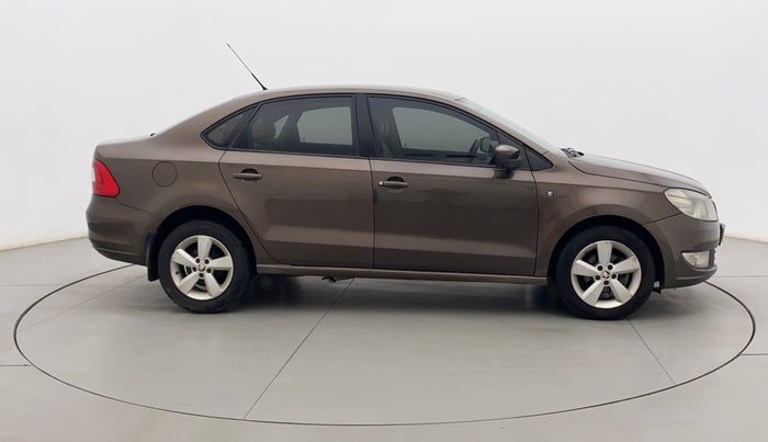 2015 Skoda Rapid 1.5 TDI CR ELEGANCE AT, Diesel, Automatic, 73,609 km, Right Side View