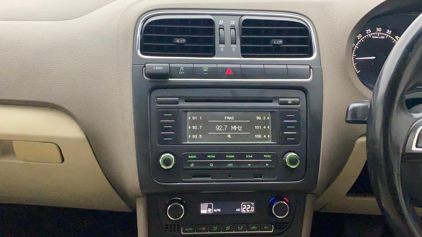 2015 Skoda Rapid 1.5 TDI CR ELEGANCE AT, Diesel, Automatic, 73,609 km, Air Conditioner