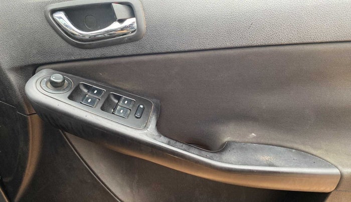 2015 Tata Zest XTA F-TRONIC DIESEL, Diesel, Automatic, 79,684 km, Driver Side Door Panels Control