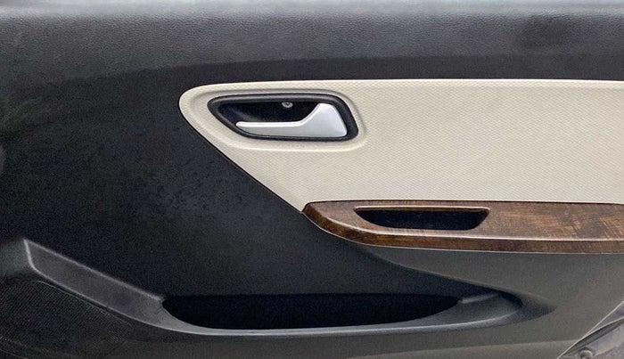 2021 Maruti Alto LXI OPT CNG, CNG, Manual, 38,458 km, Driver Side Door Panels Control