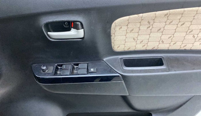 2018 Maruti Wagon R 1.0 VXI OPT, Petrol, Manual, 41,965 km, Driver Side Door Panels Control