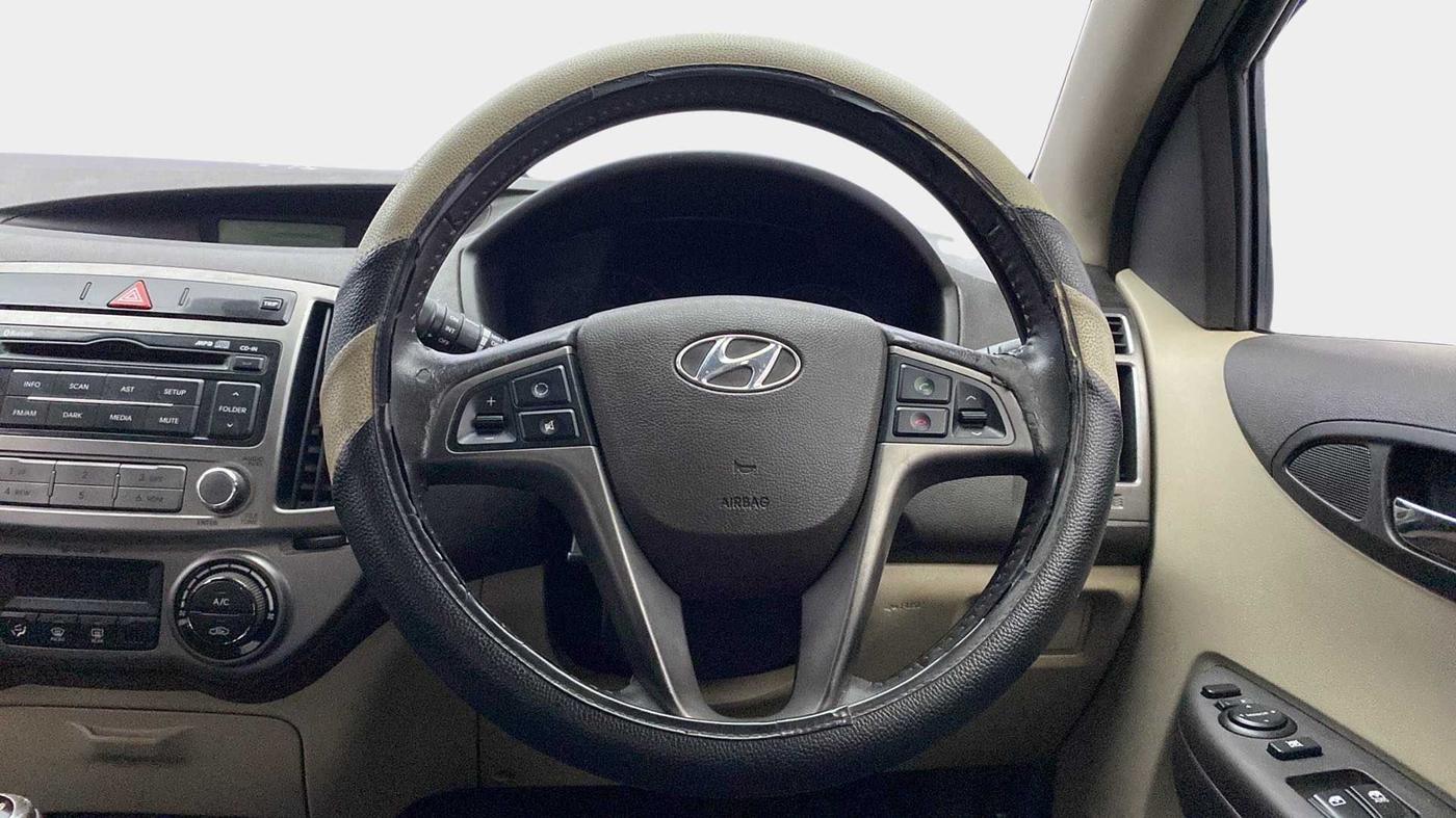 2012 Hyundai i20 ASTA 1.4 CRDI, Diesel, Manual, 95,352 km, Steering Wheel Close Up