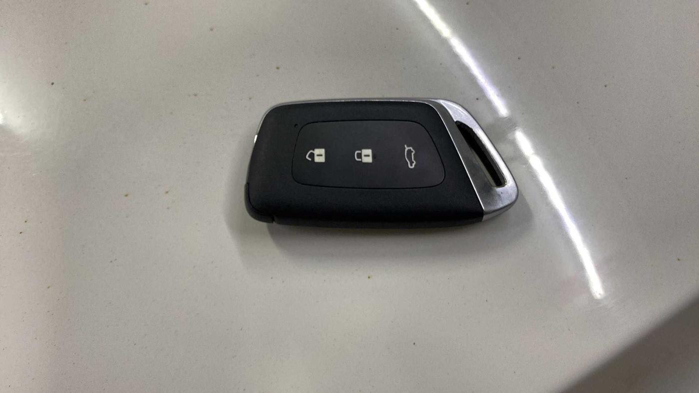 2023 MG HECTOR SHARP PRO 1.5 TURBO MT PETROL, Petrol, Manual, 10,349 km, Key Close Up