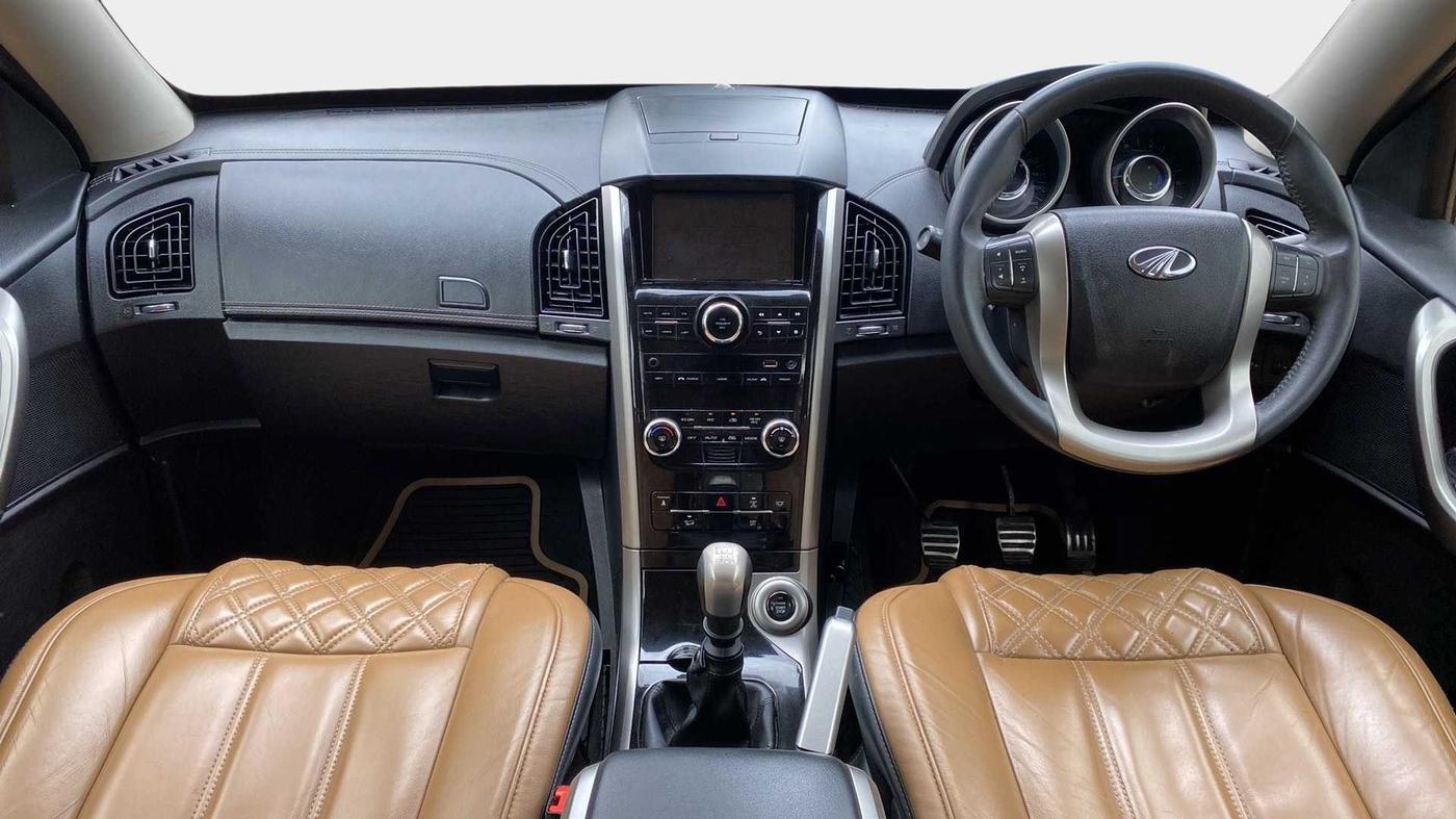2018 Mahindra XUV500 W11, Diesel, Manual, 63,473 km, Dashboard
