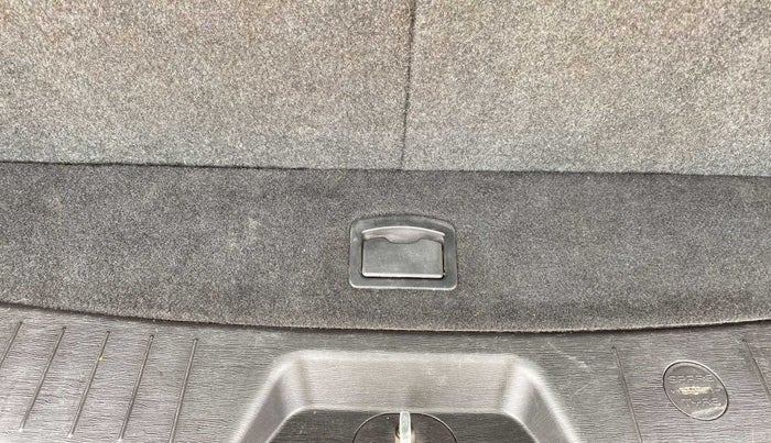 2018 Mahindra XUV500 W11, Diesel, Manual, 63,473 km, Boot Inside