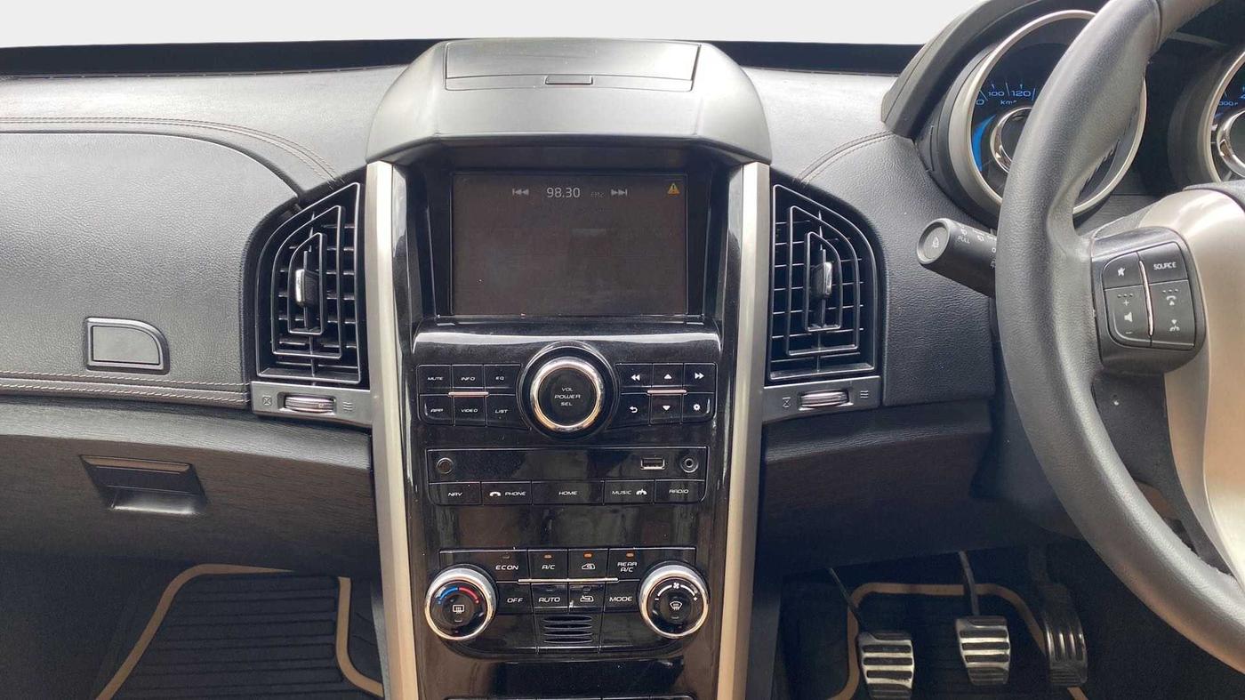 2018 Mahindra XUV500 W11, Diesel, Manual, 63,473 km, Air Conditioner