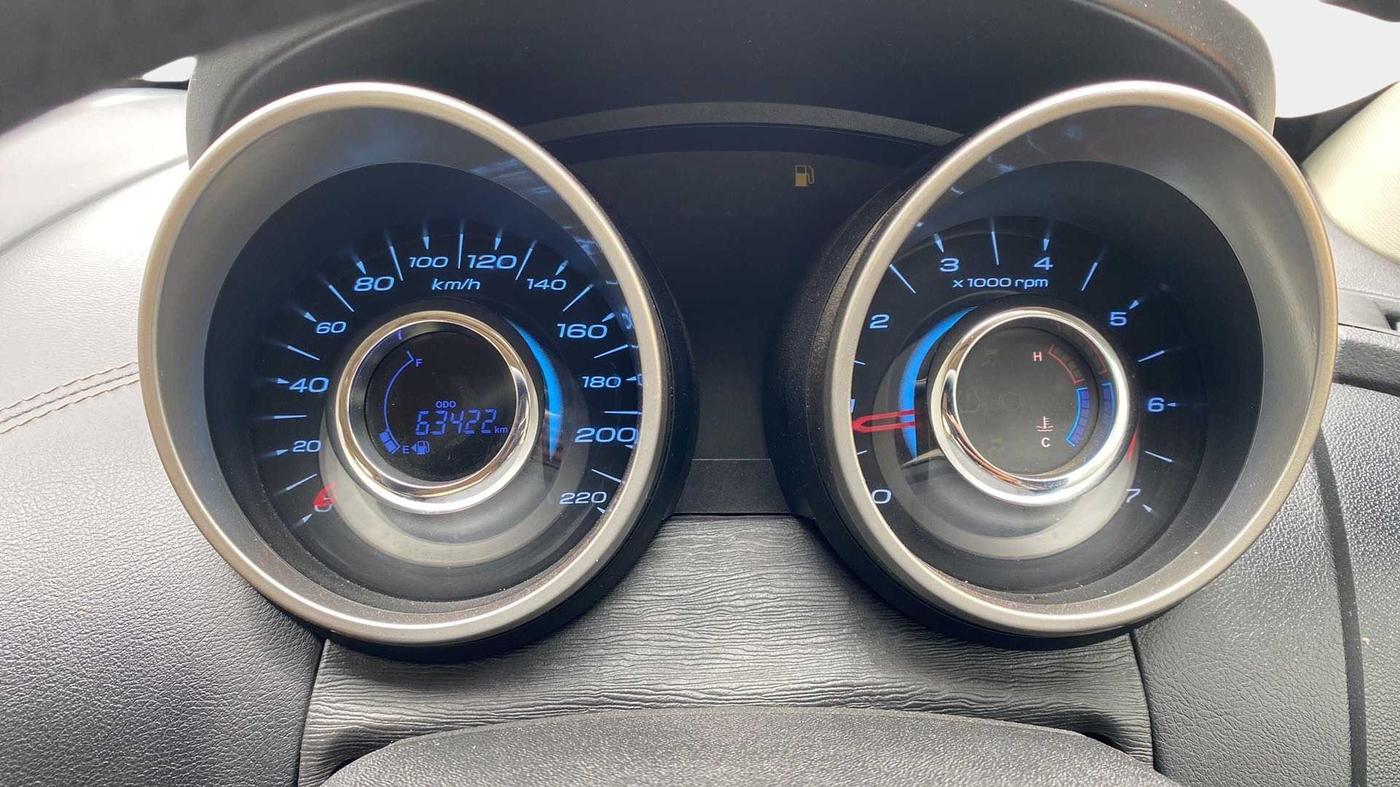 2018 Mahindra XUV500 W11, Diesel, Manual, 63,473 km, Odometer Image