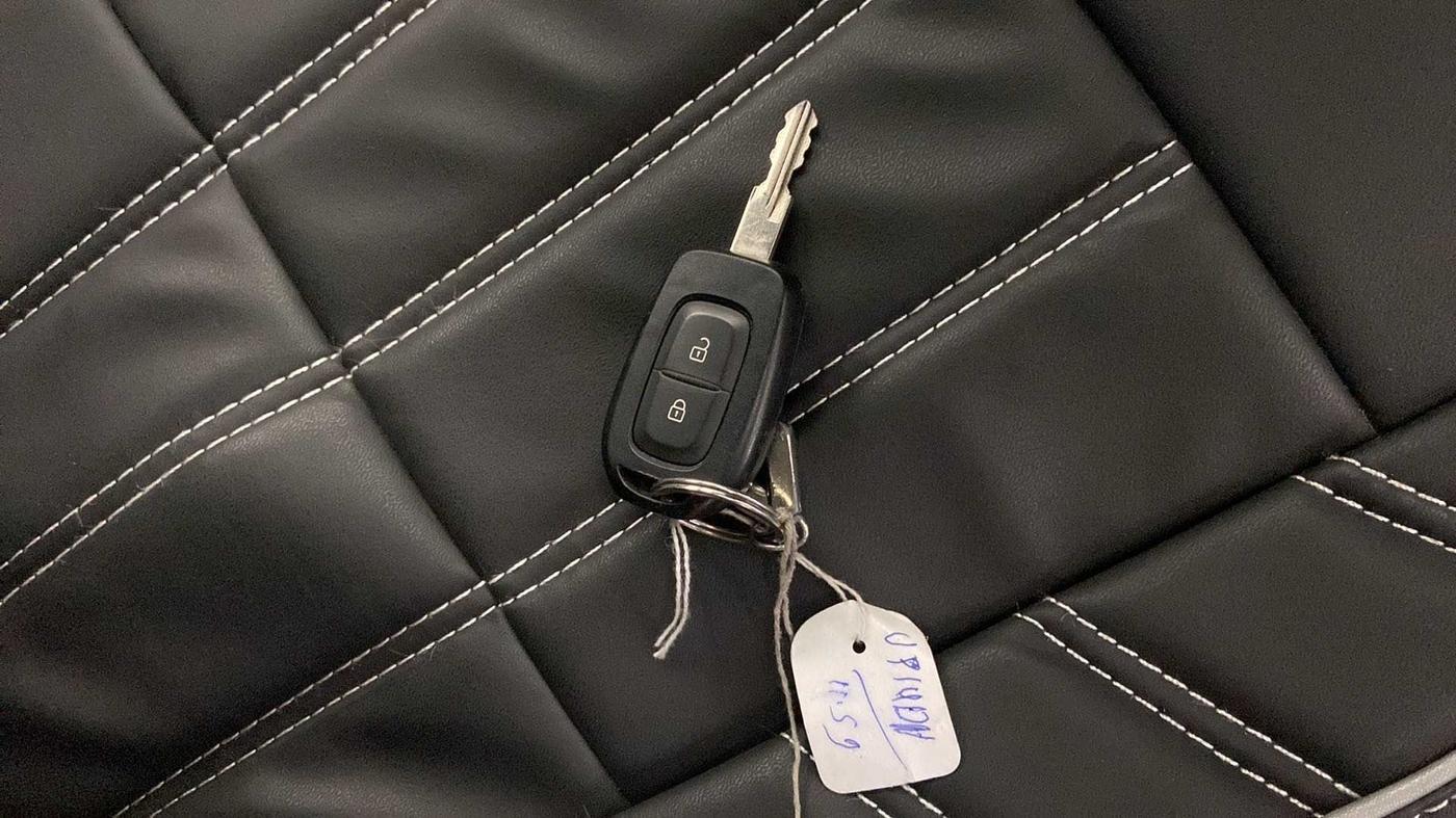 2018 Renault Duster RXL PETROL, Petrol, Manual, 98,751 km, Key Close Up