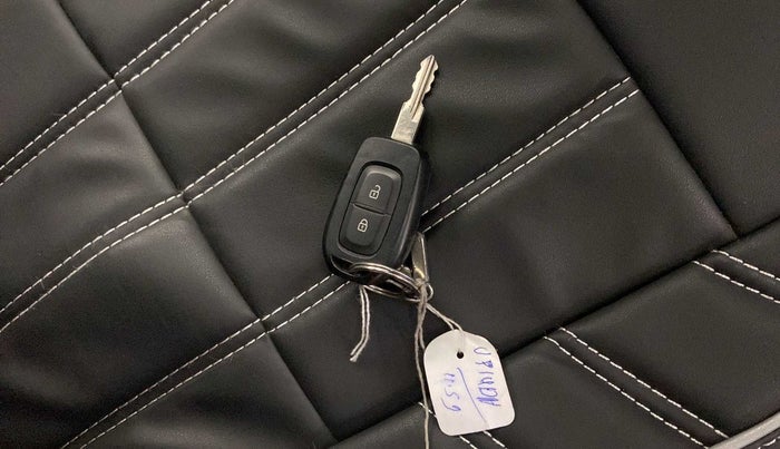 2018 Renault Duster RXL PETROL, Petrol, Manual, 98,751 km, Key Close Up