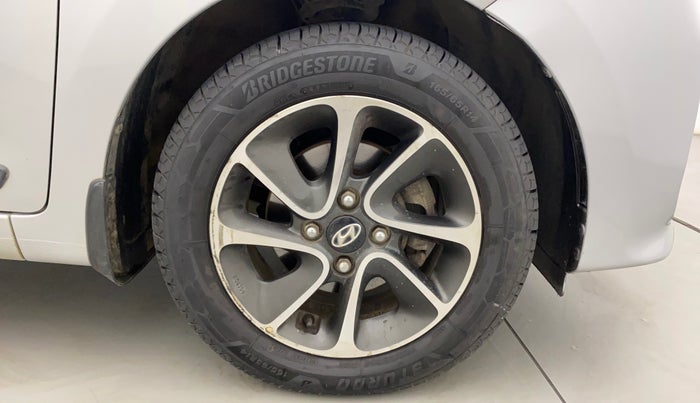 2017 Hyundai Grand i10 SPORTZ (O) AT 1.2 KAPPA VTVT, Petrol, Automatic, 44,413 km, Right Front Wheel