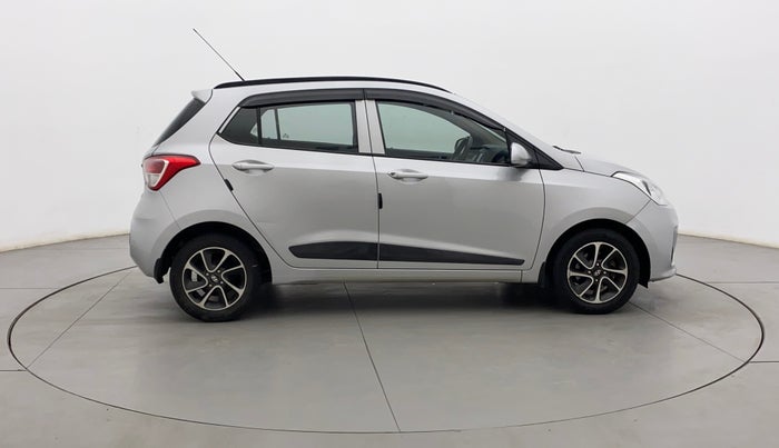 2017 Hyundai Grand i10 SPORTZ (O) AT 1.2 KAPPA VTVT, Petrol, Automatic, 44,413 km, Right Side View