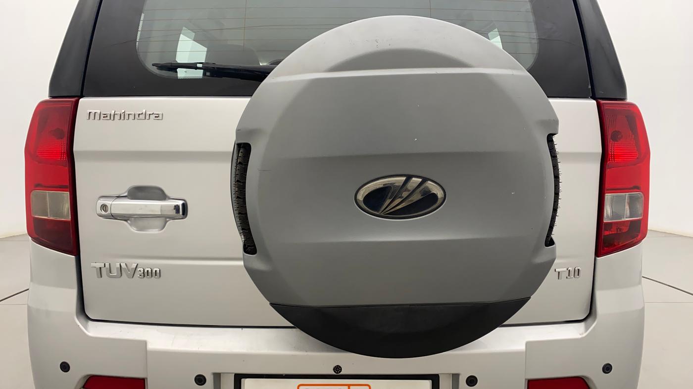 2018 Mahindra TUV300 T10, Diesel, Manual, 51,656 km, Spare Tyre