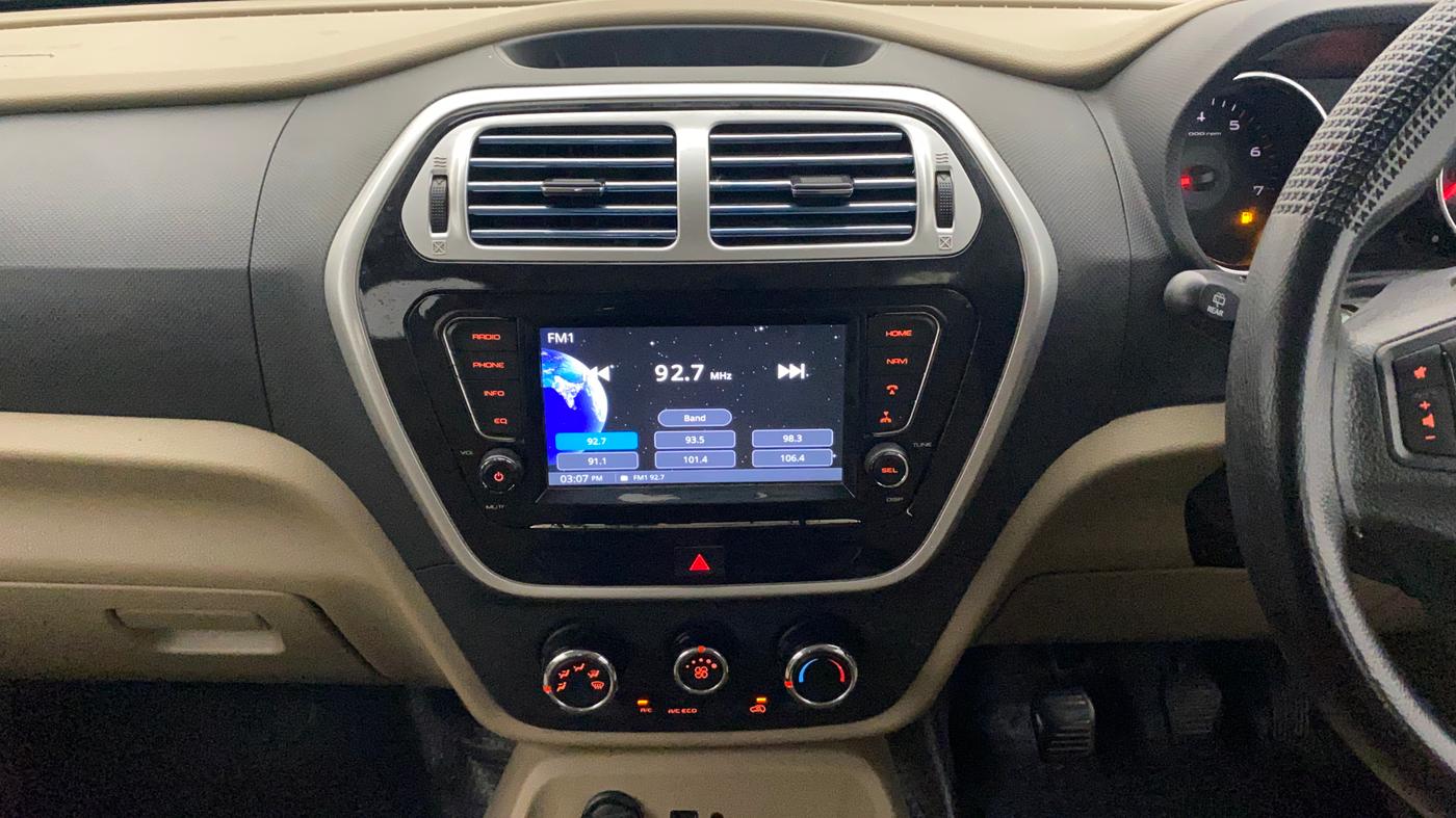 2018 Mahindra TUV300 T10, Diesel, Manual, 51,656 km, Air Conditioner