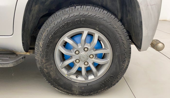 2018 Mahindra TUV300 T10, Diesel, Manual, 51,656 km, Left Rear Wheel