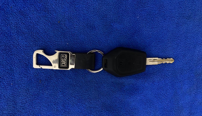 2018 Mahindra TUV300 T10, Diesel, Manual, 51,656 km, Key Close Up