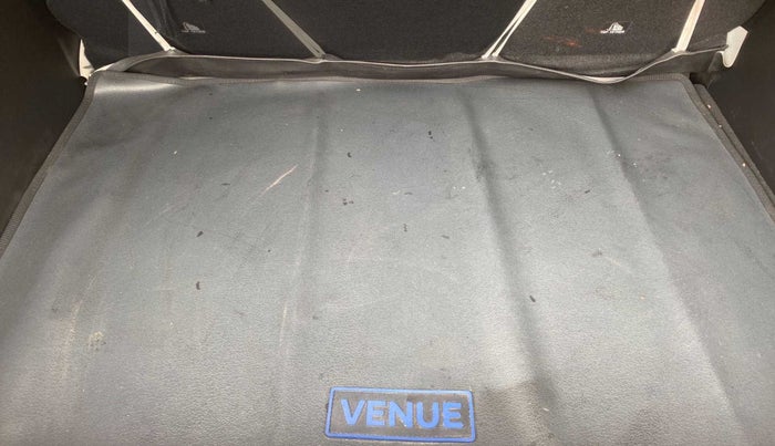 2022 Hyundai VENUE S+ 1.2, Petrol, Manual, 33,680 km, Boot Inside