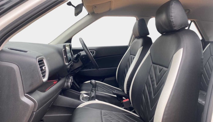 2022 Hyundai VENUE S+ 1.2, Petrol, Manual, 33,680 km, Right Side Front Door Cabin