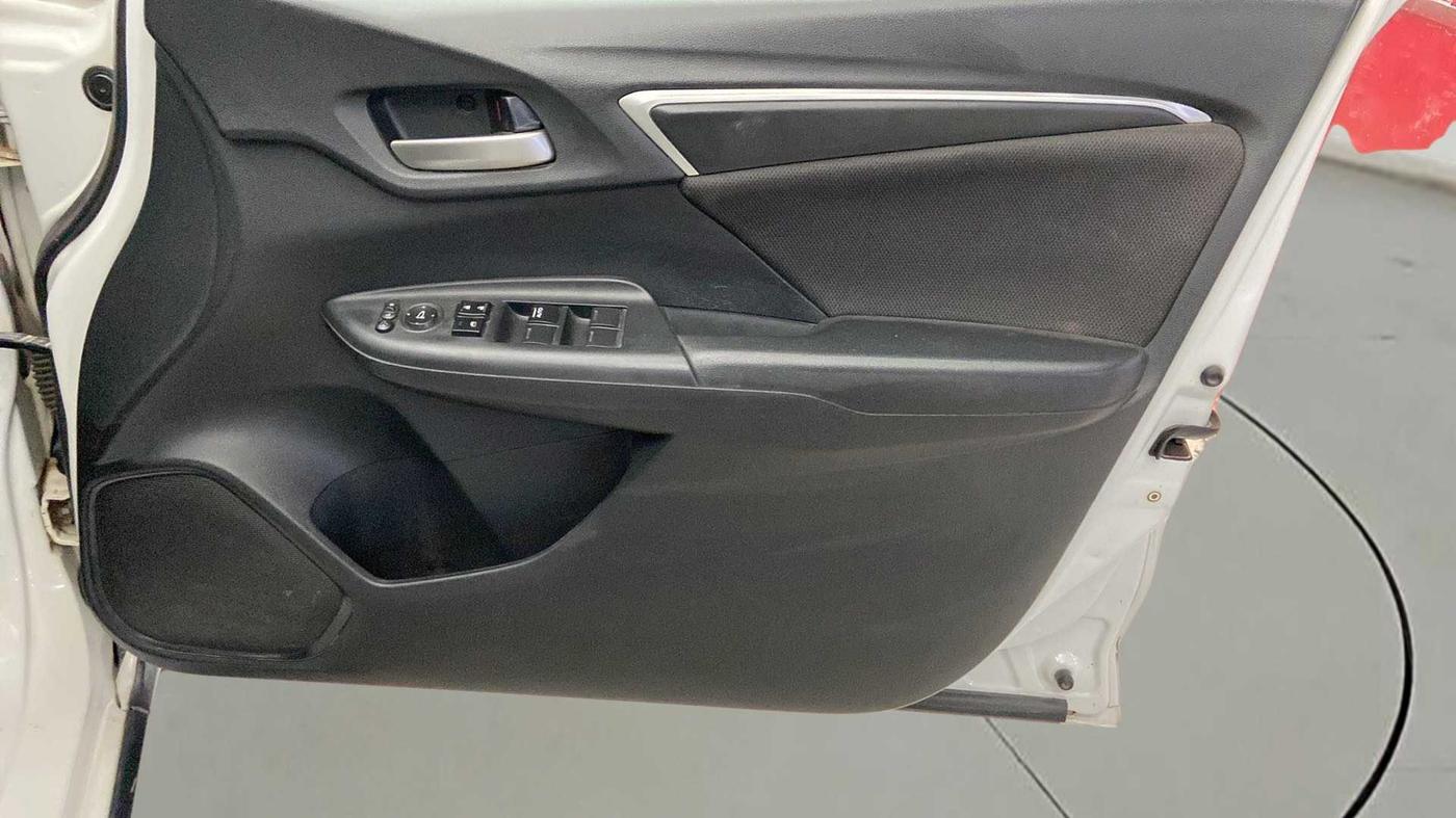 2020 Honda WR-V 1.5L I-DTEC VX MT, Diesel, Manual, 45,972 km, Driver Side Door Panels Control