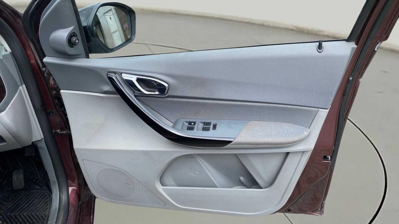 2021 Tata TIGOR XZA PLUS PETROL, Petrol, Automatic, 41,050 km, Driver Side Door Panels Control