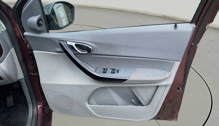 2021 Tata TIGOR XZA PLUS PETROL, Petrol, Automatic, 41,050 km, Driver Side Door Panels Control