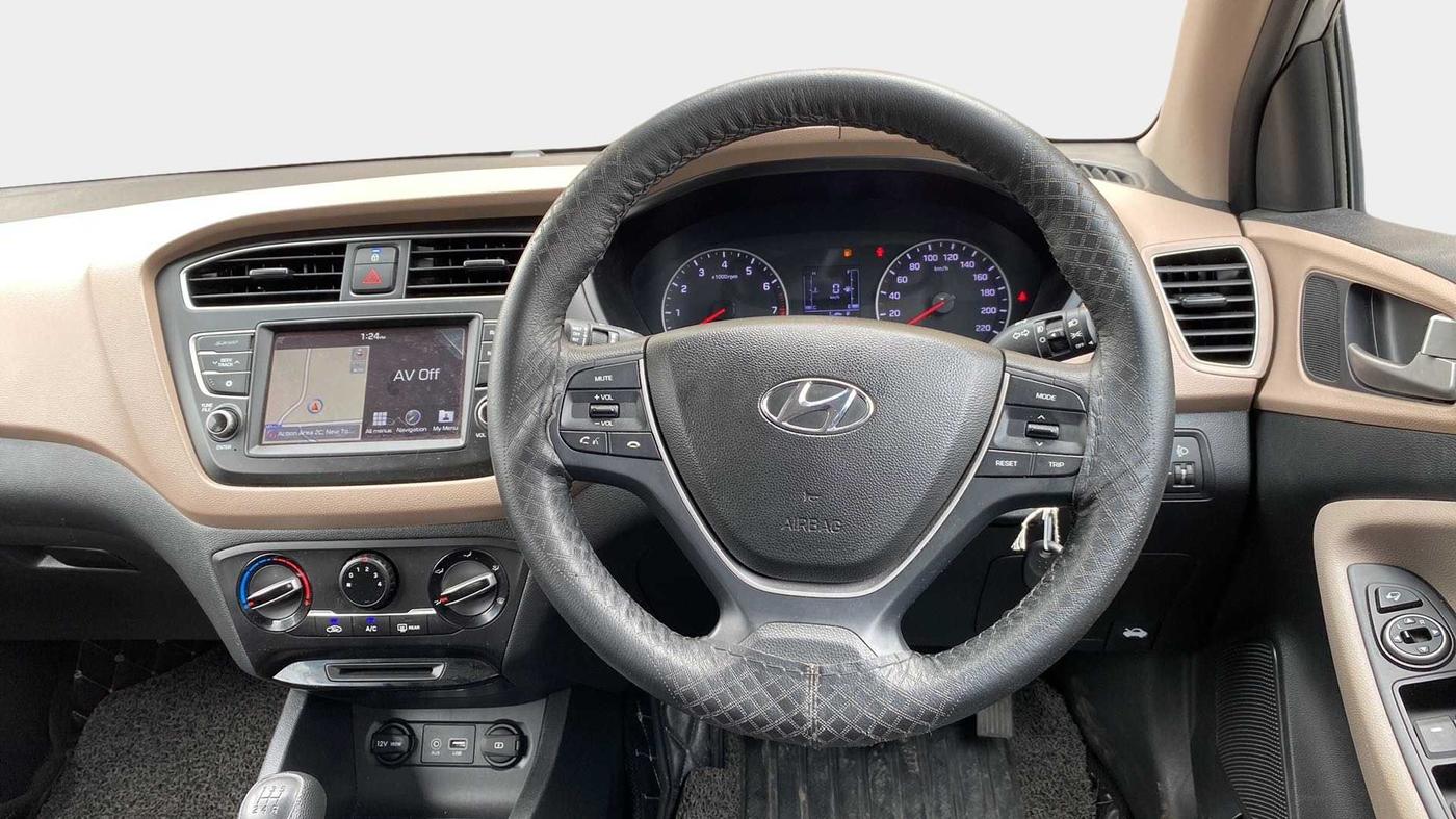 2020 Hyundai Elite i20 SPORTZ PLUS 1.2, Petrol, Manual, 19,157 km, Steering Wheel Close Up