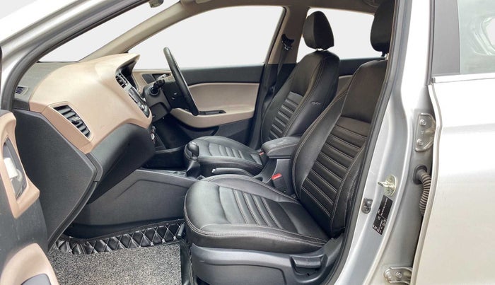 2020 Hyundai Elite i20 SPORTZ PLUS 1.2, Petrol, Manual, 19,157 km, Right Side Front Door Cabin