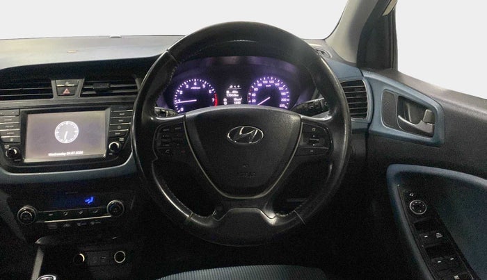 2015 Hyundai i20 Active 1.2 SX, Petrol, Manual, 1,16,673 km, Steering Wheel Close Up