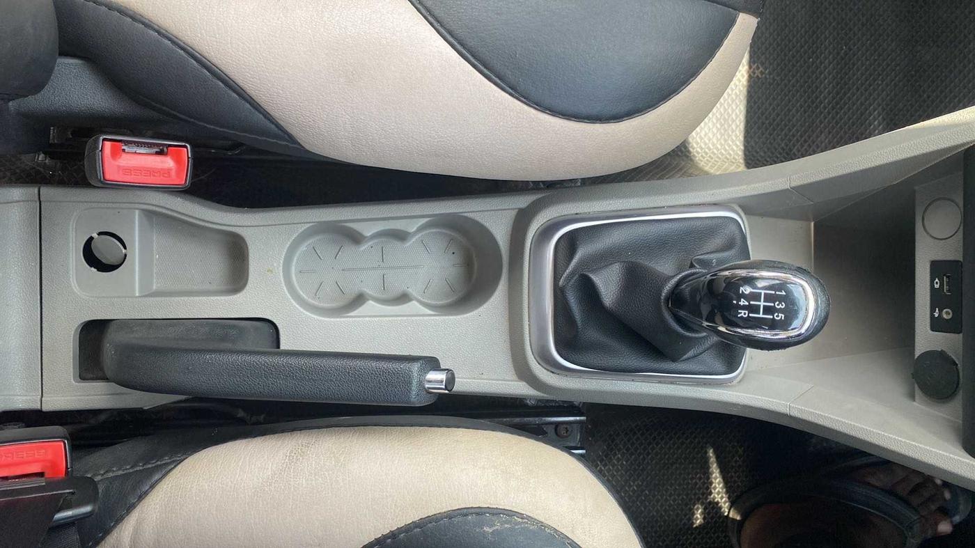 2017 Tata Tiago XZ PETROL, Petrol, Manual, 57,555 km, Gear Lever