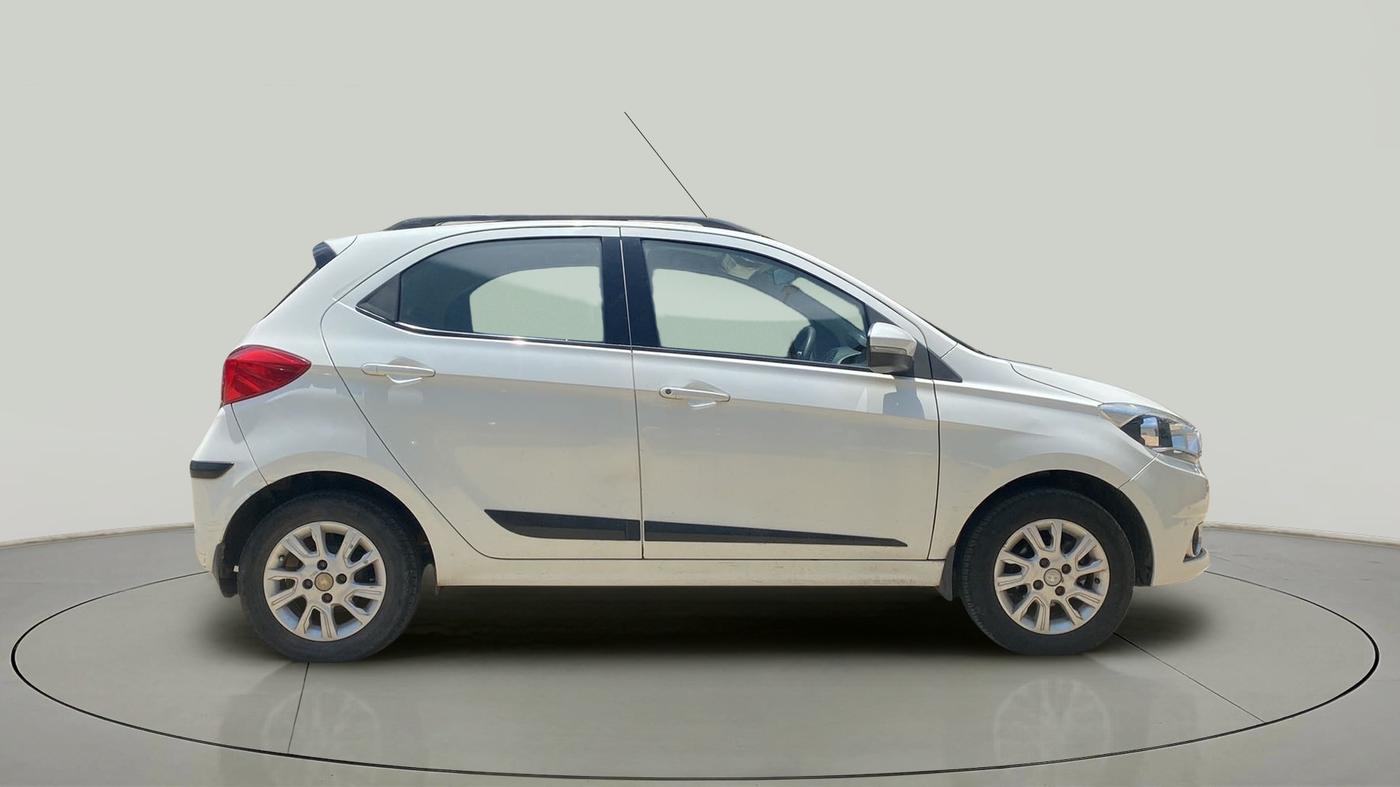 2017 Tata Tiago XZ PETROL, Petrol, Manual, 57,555 km, Right Side
