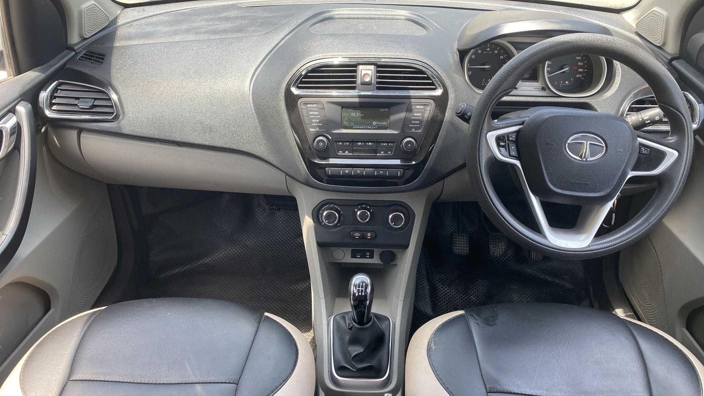 2017 Tata Tiago XZ PETROL, Petrol, Manual, 57,555 km, Dashboard