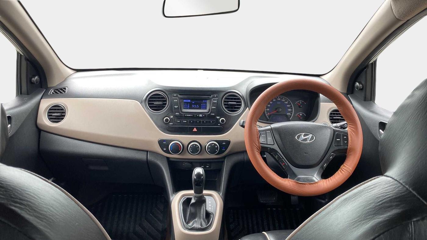 2015 Hyundai Grand i10 ASTA AT 1.2 KAPPA VTVT, Petrol, Automatic, 67,848 km, Dashboard